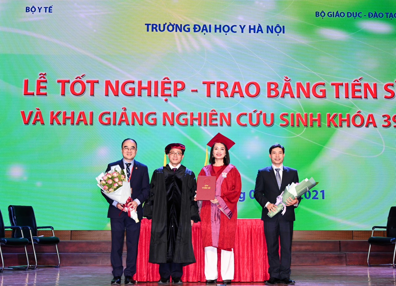 bac sĩ hiền tốt nghiệp nghiên cứu sinh da liễu, xử lý mụn cóc như nào