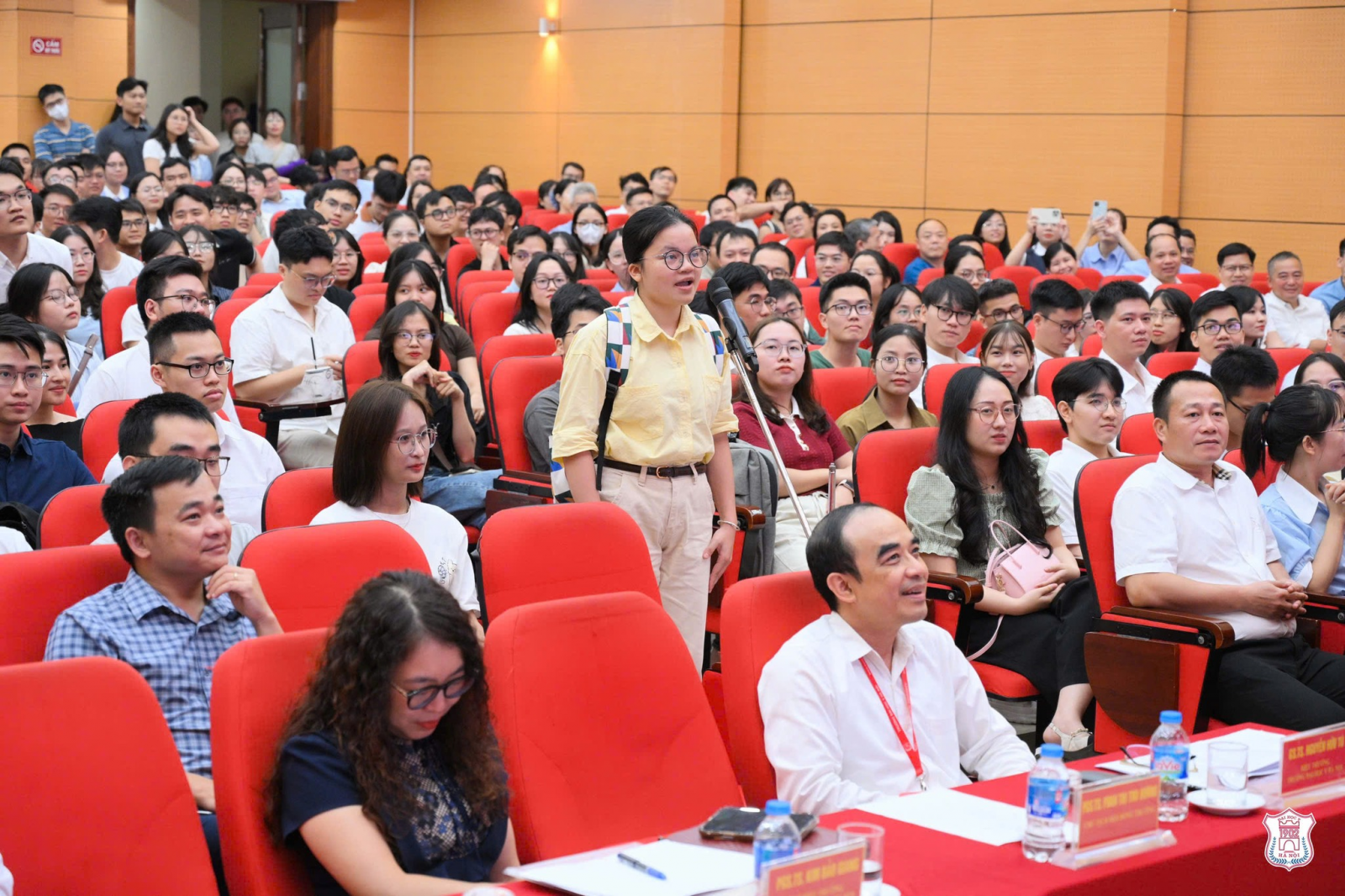 bác sĩ nội trú là gì